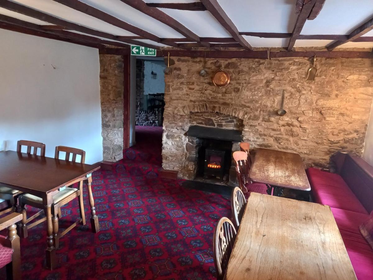 The Crown Inn Wentnor Екстер'єр фото