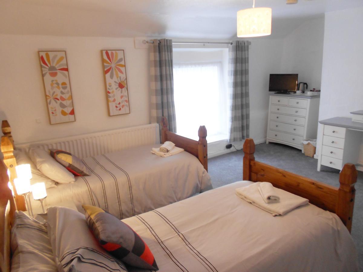 The Crown Inn Wentnor Екстер'єр фото