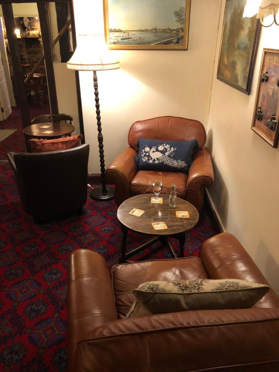 The Crown Inn Wentnor Екстер'єр фото
