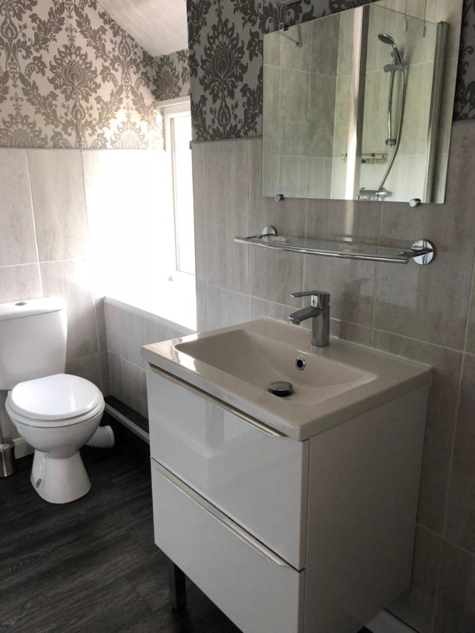 The Crown Inn Wentnor Екстер'єр фото