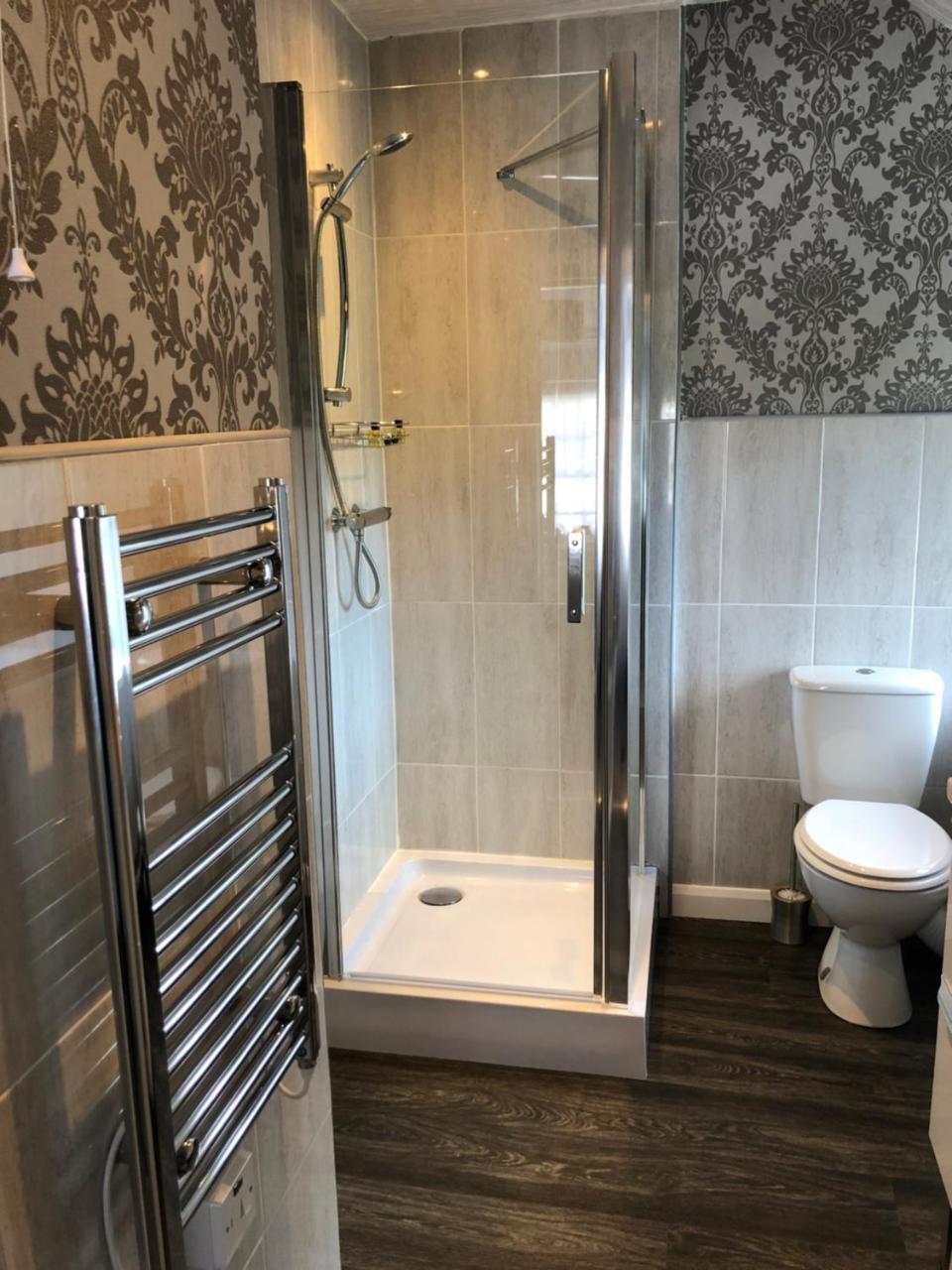 The Crown Inn Wentnor Екстер'єр фото